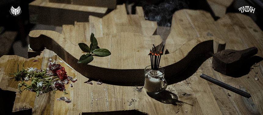 Seniman Roni Sukodono Jepara Sebelum Mengukir Melakukan Slametan