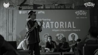 Uncategorized: Suwarno Wisetrotomo Berbicara Dengan Mikrofon Di Acara Sosialisasi Kuratorial Tatah 2027